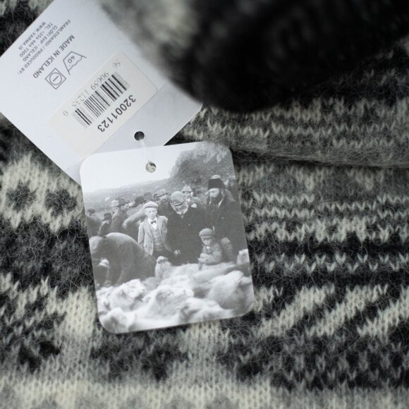 Varma Iceland Wool Scarf Gray Black White 100"x10" Nordic Fair Isle NWT Warm - Picture 3 of 9